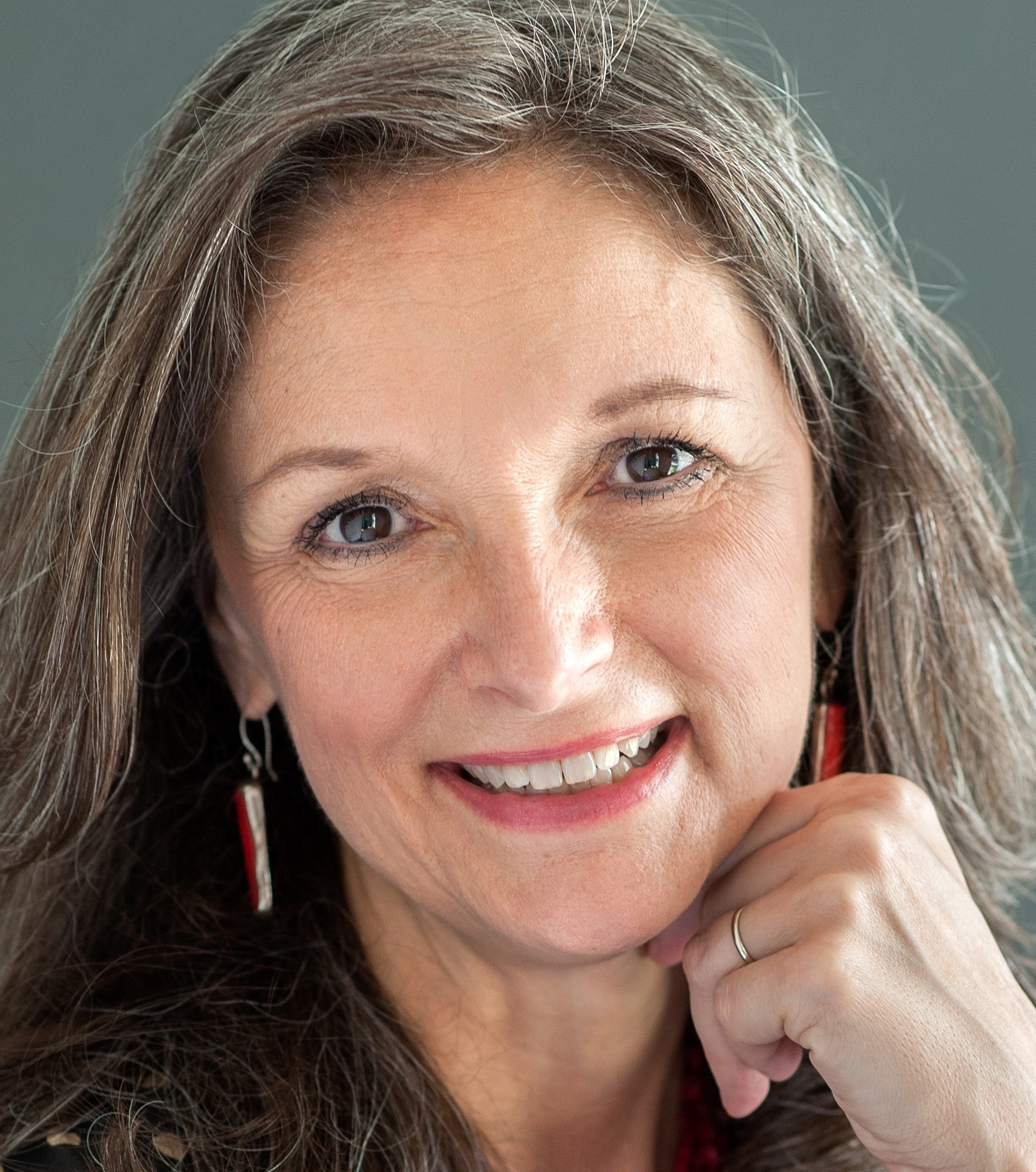 Mary_Lou_hand_crop