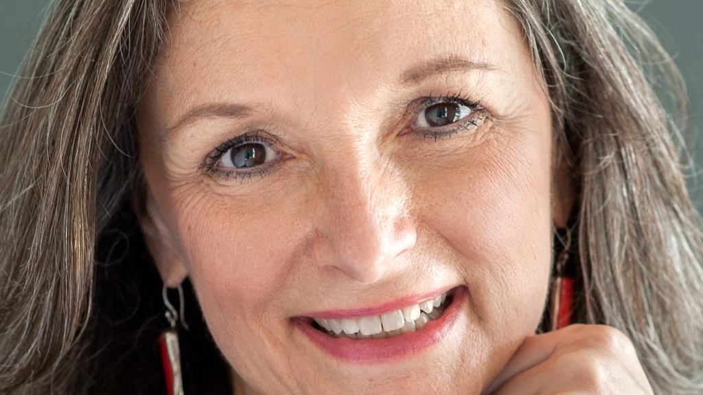 Mary_Lou_hand_crop